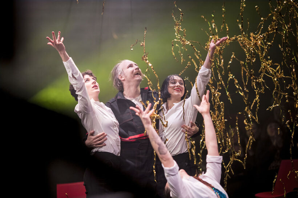 Poprvé a naposledy (420PEOPLE). Foto: Vojtěch Brtnický.